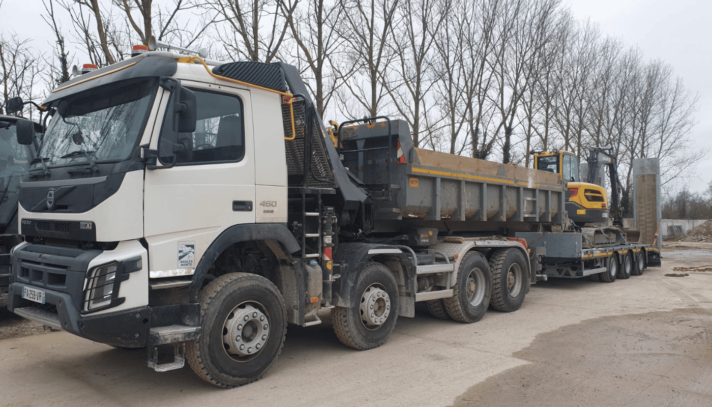 Location engin de chantier camion ampliroll