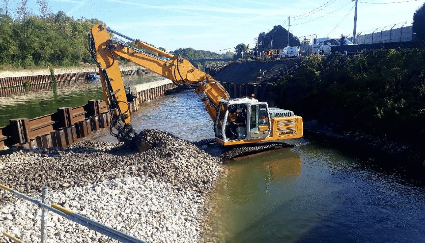 Location engin de chantier pelle sur chenilles