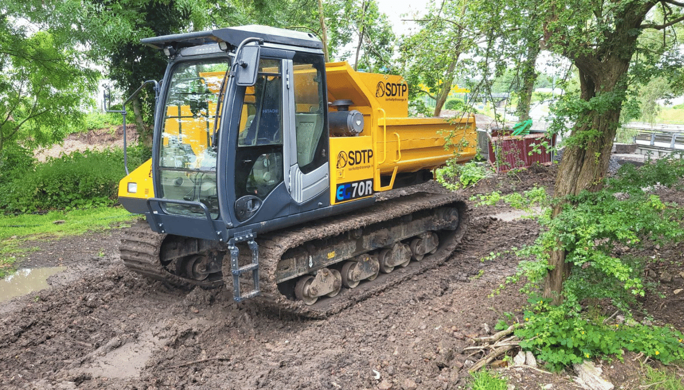 Location engin de chantier tombereau sur chenilles